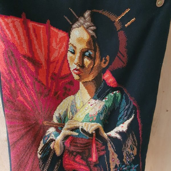 Spijkertas met geborduurde dame - Afbeelding 3