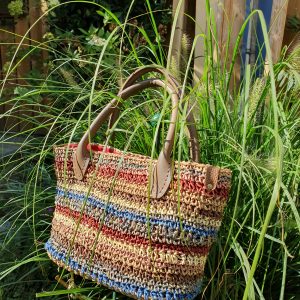 Raffia handtas